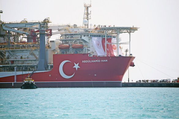 Amerikai olajóriással szövetkezik a NATO egyik legerősebb országa