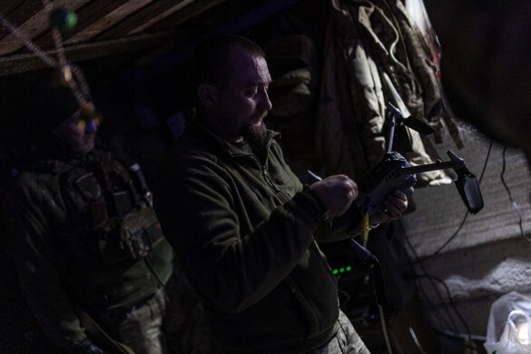 Nyíltan kritizálja pár vezető katona Zelenszkijt