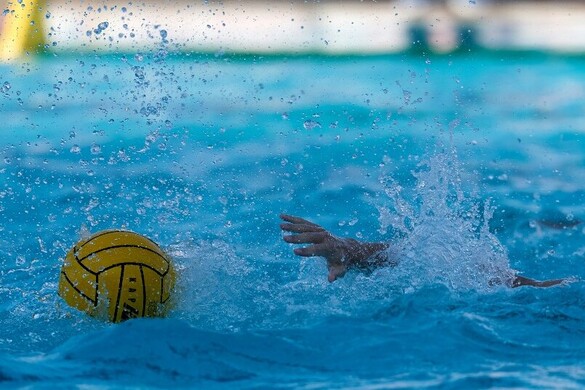 A címvédő spanyolok sikerével indult a vízilabda Eb középdöntő