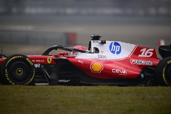 Forma-1-es idénykezdő