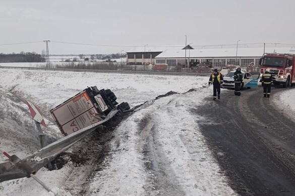 Teljes útlezárás a 13-as főúton