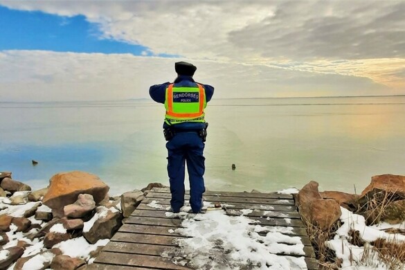 A Balaton elérte a jégvastagság biztonságos szintjét