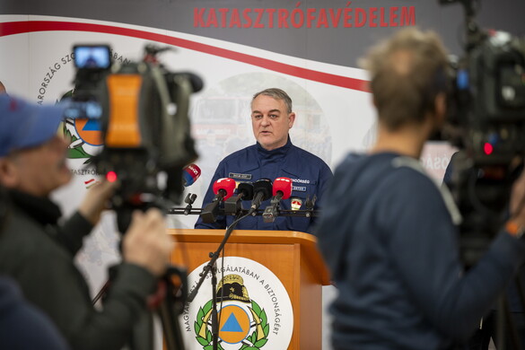 Figyelmeztetett az operatív törzs