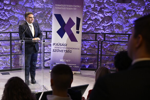 „A kereszténység a békét képviseli, Brüsszel pedig a háborút”