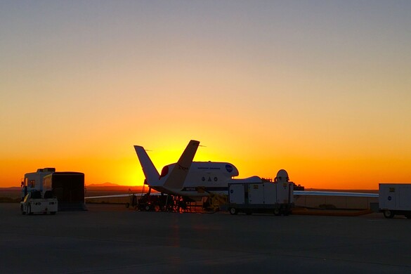 Kényszerleszállást  hajtott végre a NASA repülőgépe + VIDEÓ