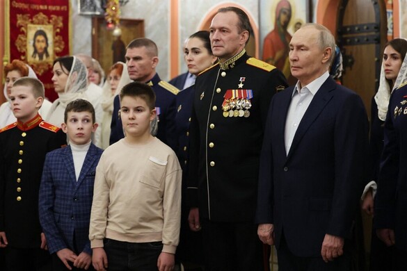 Putyin az orosz ortodox egyházat méltatta + Videó