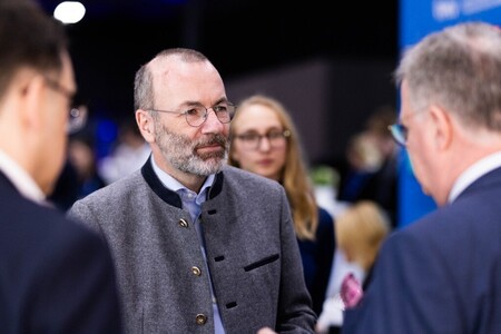 Vádat emeltek három ellenzéki képviselő ellen