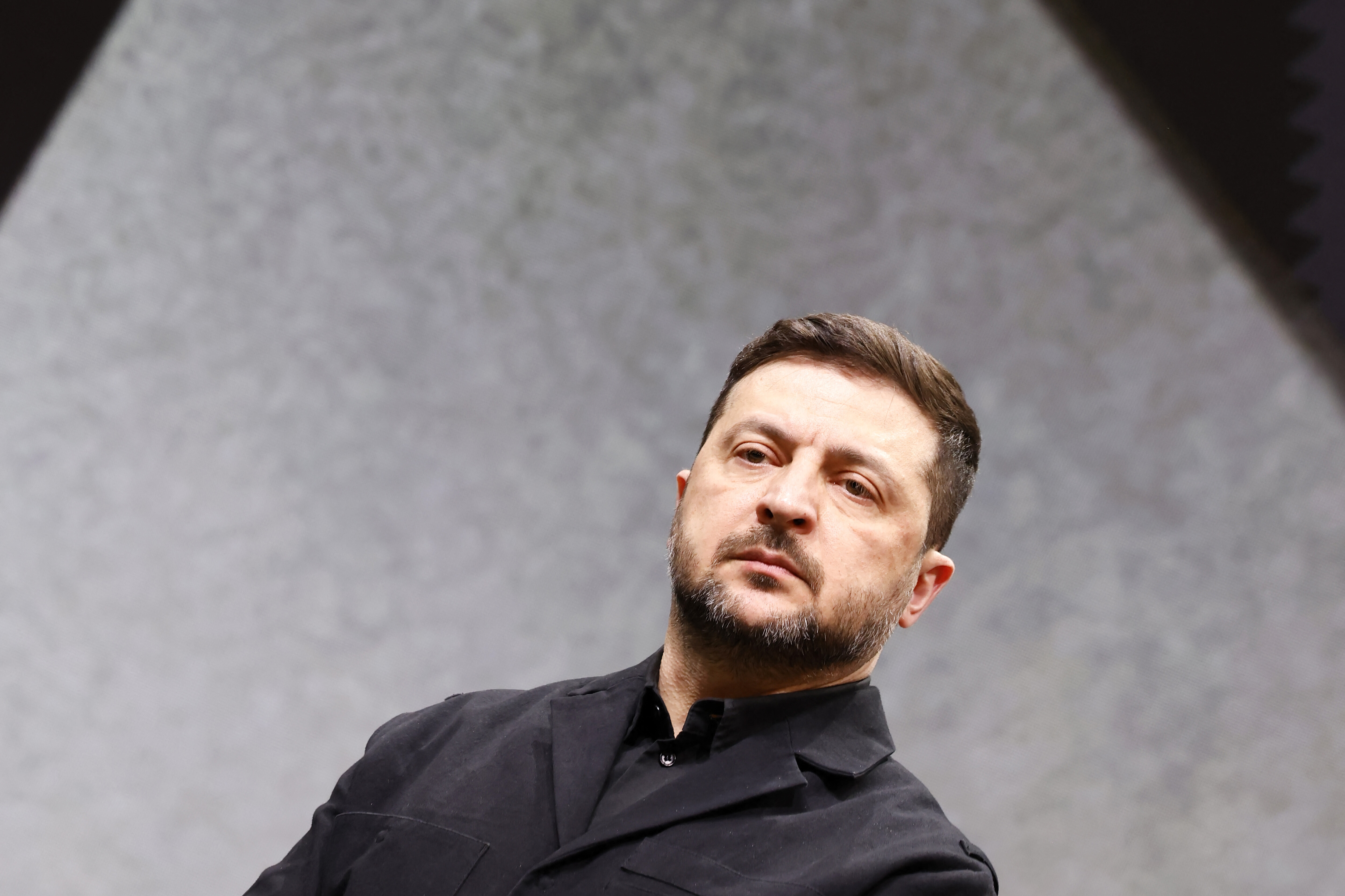 Zelenszkij lemondását követelik