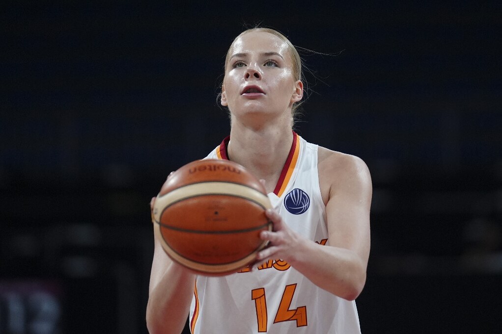 juh&aacute;sz dorka dupla-dupl&aacute;ja tov&aacute;bbjut&aacute;st &eacute;rt