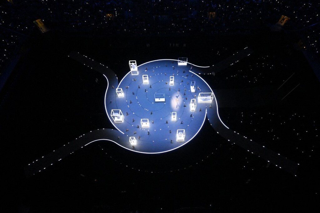 Az Accademia del Teatro alla Scala előadói a 2026-os milánói téli olimpiai játékok megnyitó ünnepségén a San Siro stadionban, Milánóban