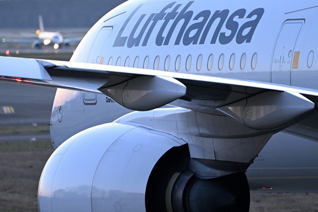 Több száz járatot törölt a Lufthansa