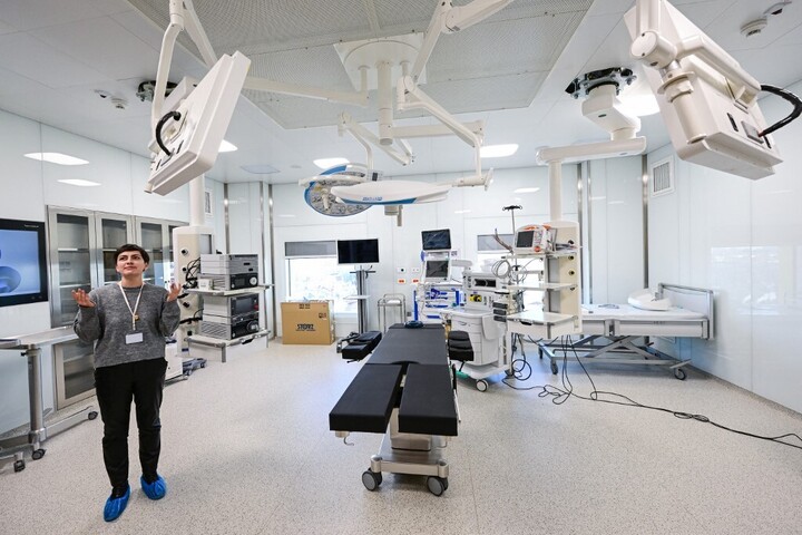 Kemény világ jönne a frissen végzett román orvosokra