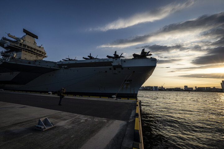 Nagy-Britannia repülőgéphordozó-flottát telepít az Atlanti-óceán északi vizeire