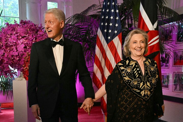 Clintonék beleegyeztek, hogy tanúvallomást tegyenek az Epstein-vizsgálatban