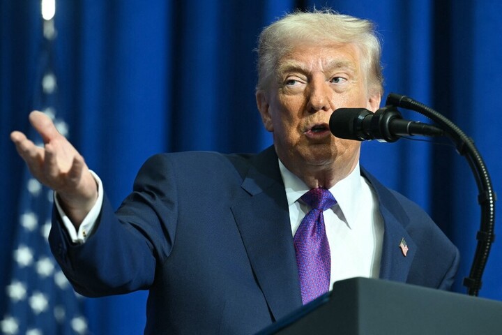 Trump az oroszországi szankciók feloldásáról beszélt