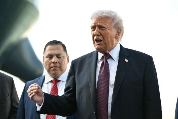 Trump „kolosszális fenyegetésnek” nevezte Iránt