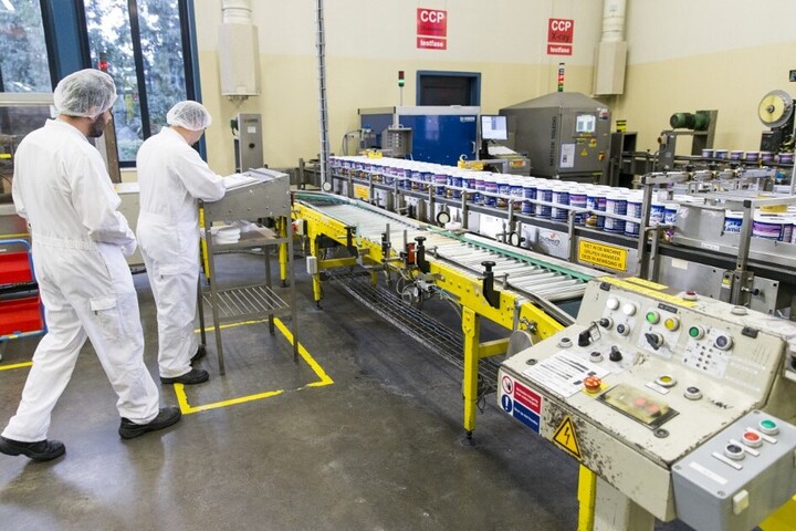 Több ország is visszahívta a bébiételeket