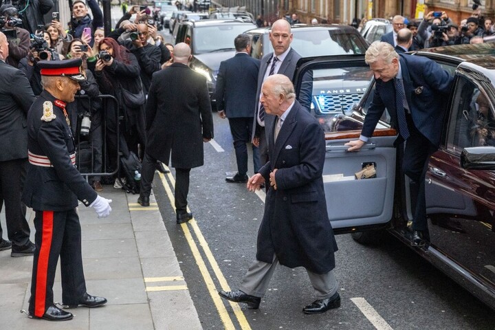 Fotó: AFP/Anadolu/Ilyas Tayfun Salci III. Károly király közleményt adott ki András letartóztatása után