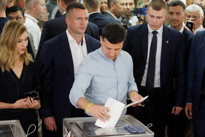 Fotó: Anadolu via AFP / ANADOLU AGENCY / Vladimir Shtanko Erősen korlátoznák, ki indulhat az ukrán választásokon