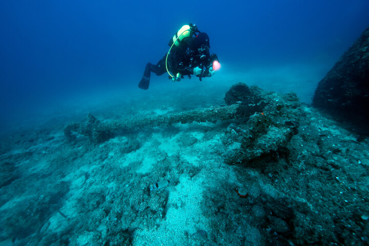 600 éves óriáshajót fedeztek fel