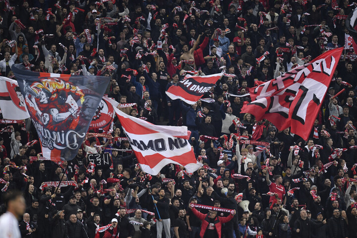 Magyarokat gyalázták a Bukaresti Dinamo szurkolói
