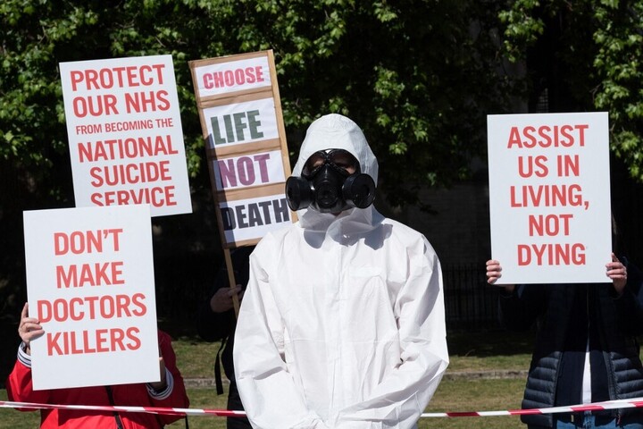 Inkább éhen hal, aki nem kap eutanáziát