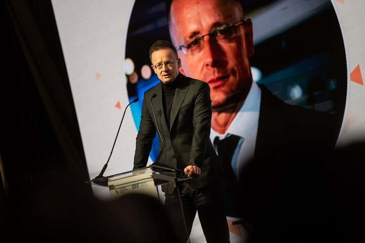 Kapitány István naponta bírálja a magyar gazdaságot?