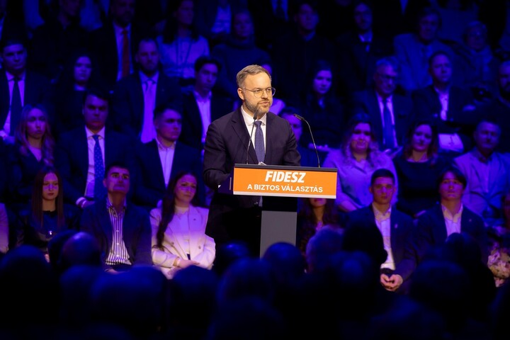 Egységbe kell hívni a magyarokat azért, hogy a szabadságot megőrizzük