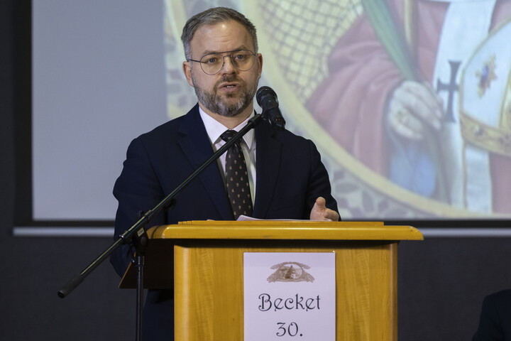 A keresztény társadalmi tanításhoz való ragaszkodás a siker kulcsa