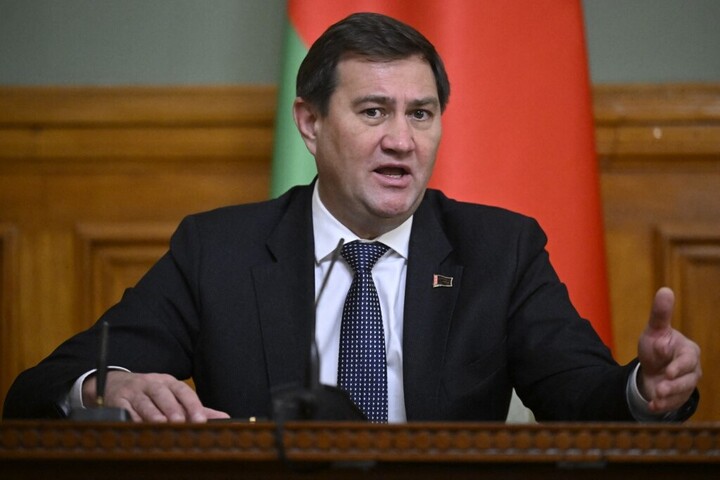 Minszk meghívást kapott a Béketanácsba