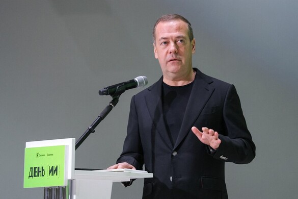 Medvegyev élesen bírálta Trumpot