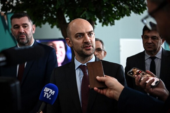 Francia külügyminiszter: Ukrajna 100 százalékban Európából kap segítséget