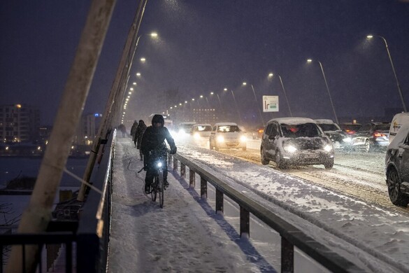 Heves hóesés bénította meg Dániát