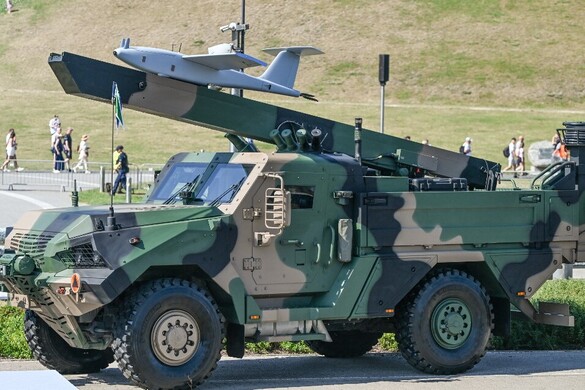 Drónfalat épít Lengyelország