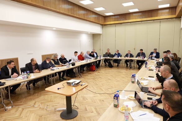 Motorosok segítik az új KRESZ-szabályok finomhangolását