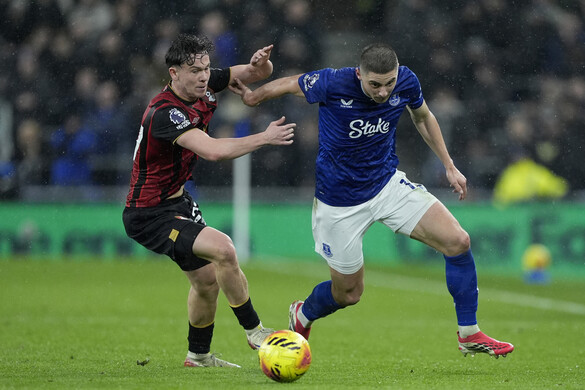 Premier League: Tóth Alex kezdett, csapata győzött Liverpoolban