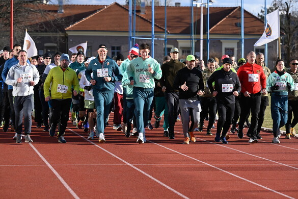 Futás a békééert - a honvédelmi miniszter is csatlakozott a katonákhoz