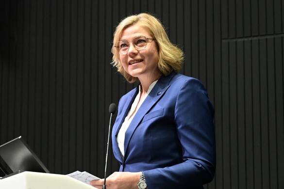 Átfogó uniós fellépés indul az online zaklatás ellen