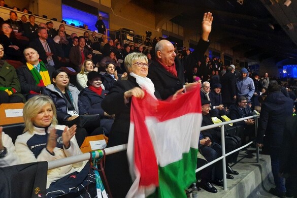 Sulyok Tamás is részt vett a XXV. Téli Olimpiai Játékok megnyitóján