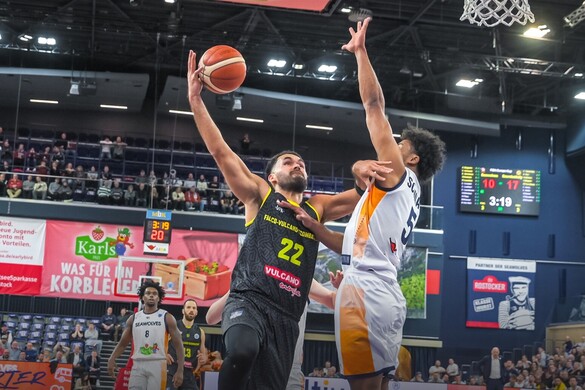 Toro extrájával Falco-bravúr idegenben