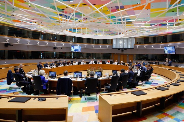 Megkezdődött az Európai Tanács ülése az európai versenyképességről