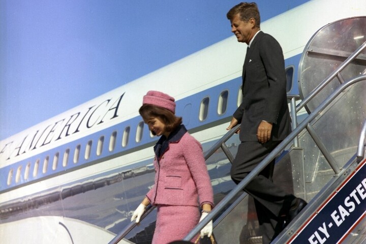 Jackie Kennedy egy napig nem volt hajlandó levenni a vérfoltos ruhát