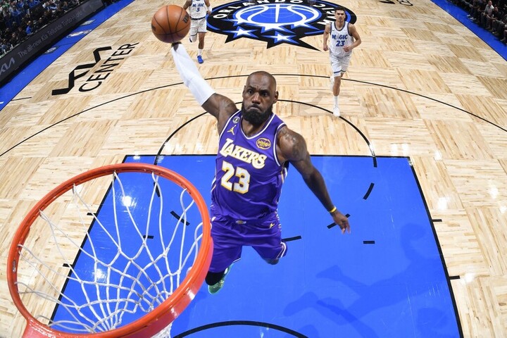Fotó: Getty Images via AFP/NBAE/Fernando Medina LeBron James újabb rekordja