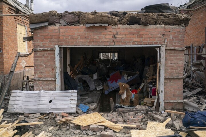 Nyomulnak az oroszok