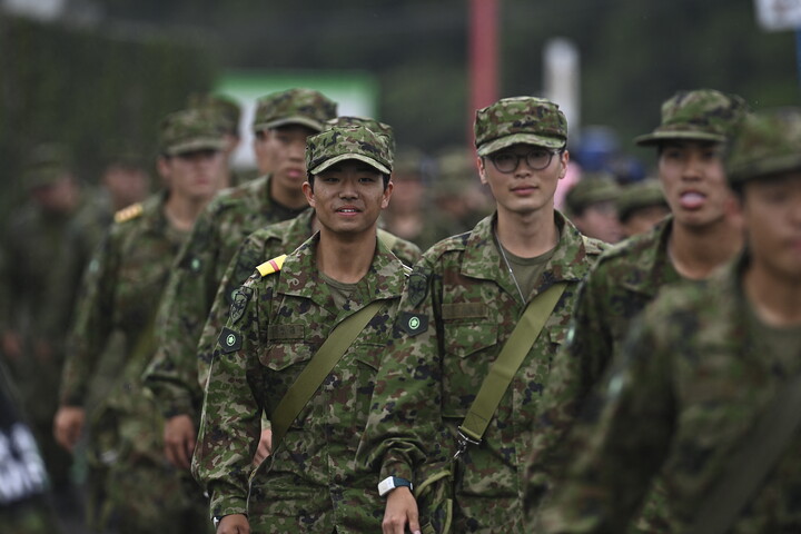 Japán katonai erőket küldene a Hormuzi-szorosba