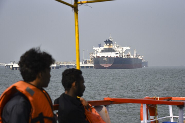 Fotó: Anadolu via AFP/Imtiyaz Shaikh Irán engedélyezte több indiai olajszállító hajó áthaladását a Hormuzi-szoroson