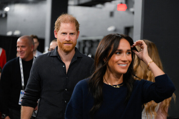 „Mama” feliratú pólóban jelent meg Meghan Markle