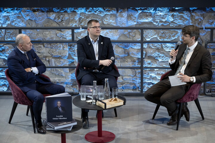 Levelek Orbán Viktorhoz