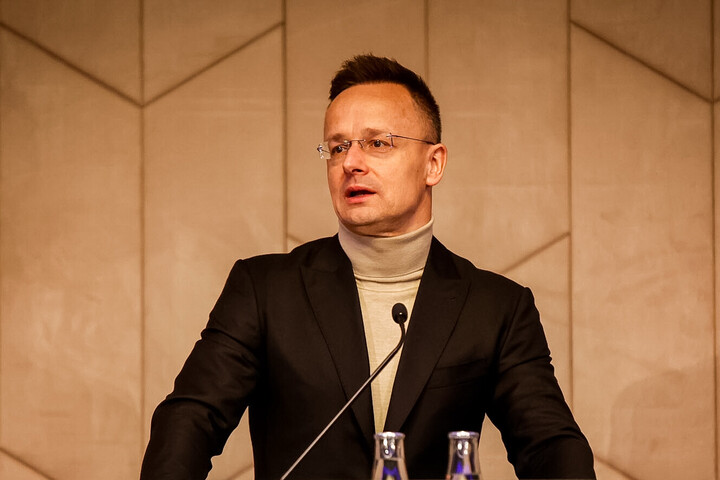 Szijjártó Péter: Nem verhetnek éket az anyaországi és a külhoni magyarok közé