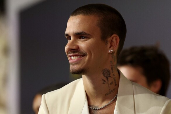Színészi képességeit is megcsillogtatja Romeo Beckham